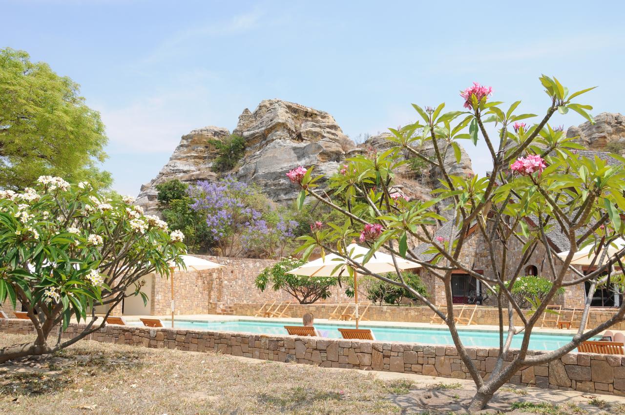 Готель Le Jardin Du Roy Ranohira Екстер'єр фото